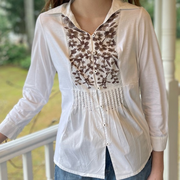 Coldwater Creek Tops - Coldwater Creek White & Tan Embroidered Button-Up Tunic